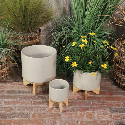 8  PLANTER W/ WOOD STAND, MATTE BEIGE