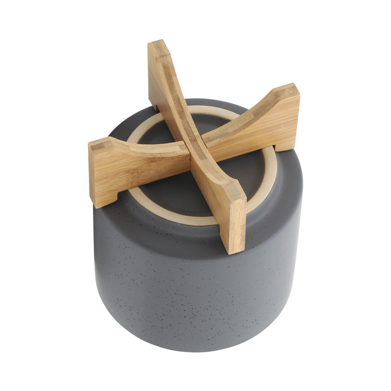 S/2 8/10 PLANTER W/ WOOD STAND, MATTE GRAY