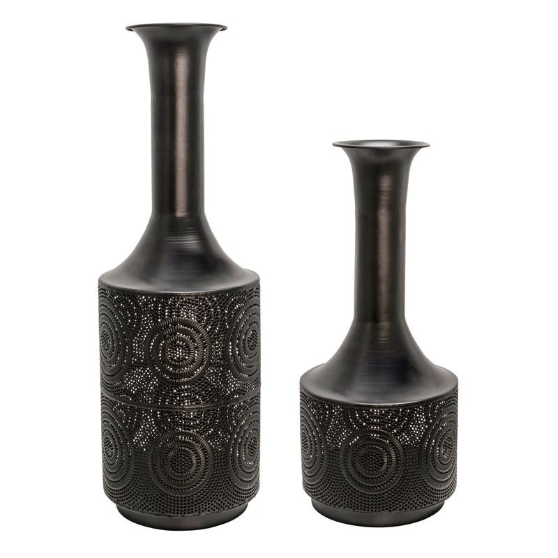 METAL 24 TEXTURED VASE, BLACK