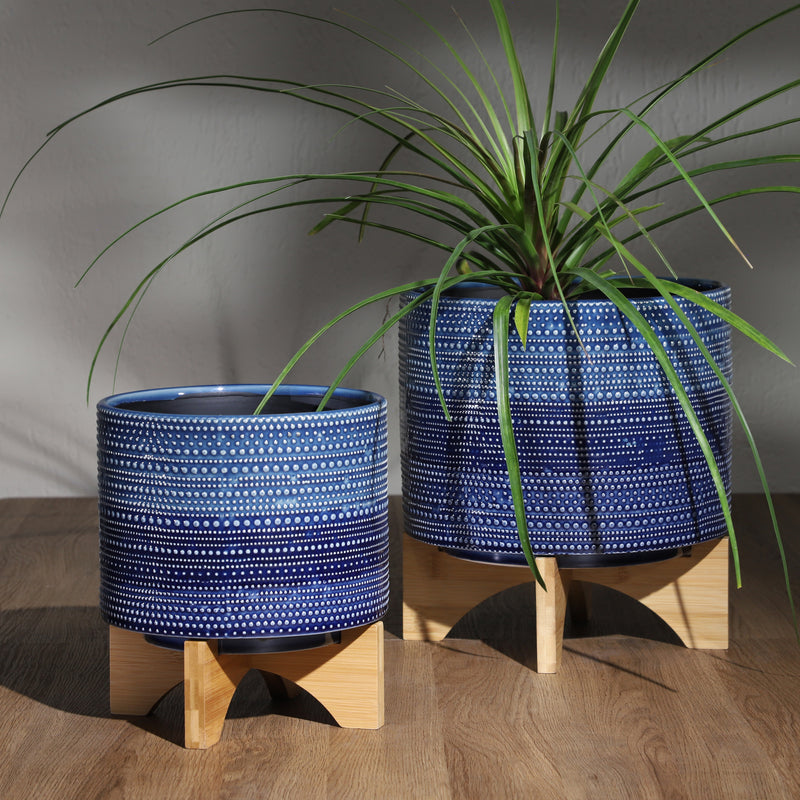 8 DOTTED PLANTER W/ WOOD STAND, BLUE