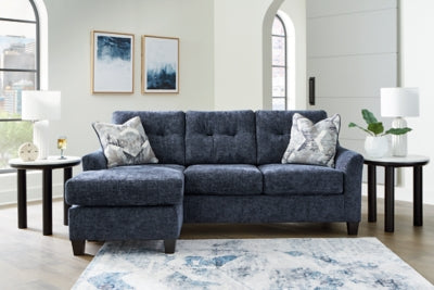 Keenelynn Sofa Chaise