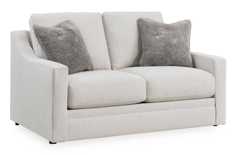 Maitelynn sofa set