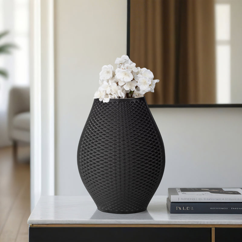 15 FERNANDO 3D PRINTED VASE, BLACK