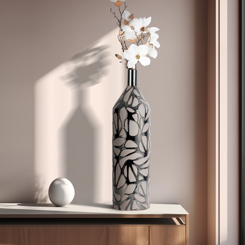 28 Solvay Oversized Tribal Vase, Blk Pearl Metllc