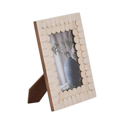 RESIN, 4X6 SCALLOPED PHOTO FRAME, IVORY