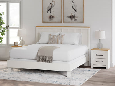 Linnocreek Queen Panel Bed