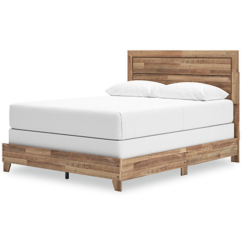 Finaria Queen Panel Bed