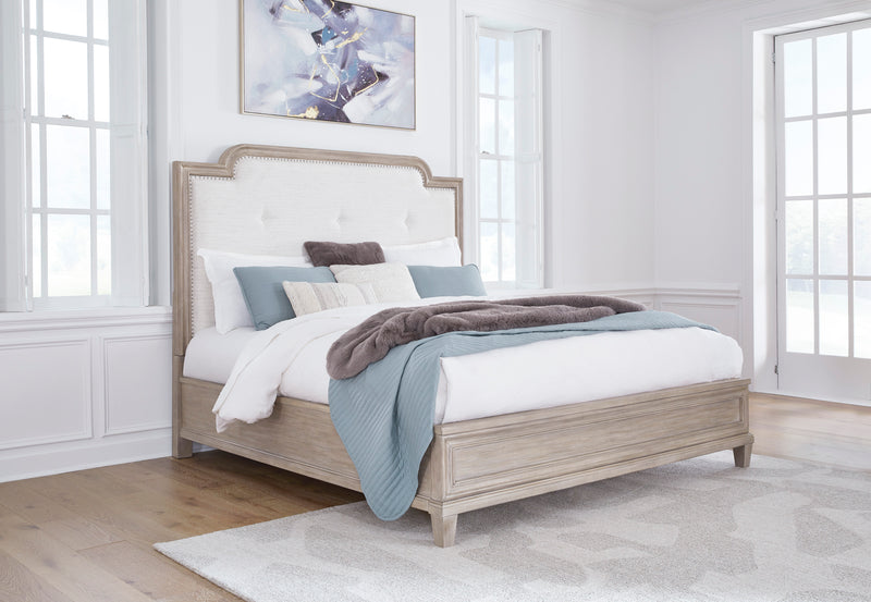 Jorlaina Queen Bed