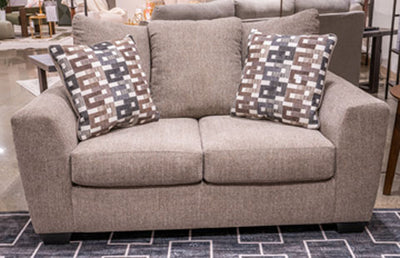 Triston-Peaks Loveseat