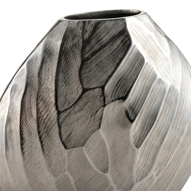 ALUMINUM 11H HAMMERED VASE, SILVER