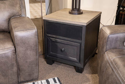 Foyland End Table (6611197952096)